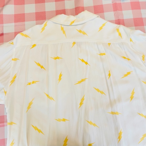 Pinot Noir Vintage woman’s shirt small lightning bolt yellow white button up - Picture 4 of 7